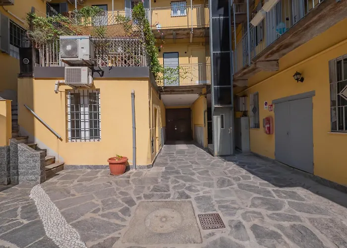 Italstay - Canonica Attic Apartment